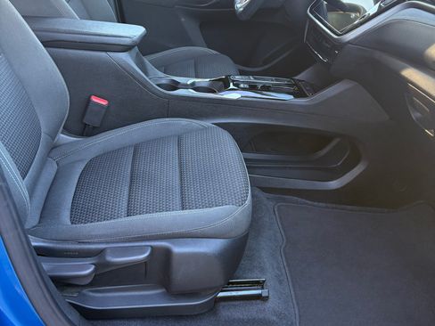 Used 2022 Chevrolet Bolt EUV LT w/ Driver Confidence Package image 9