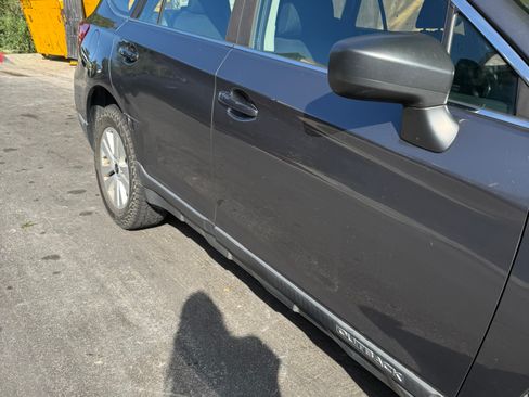 Used 2018 Subaru Outback 2.5i image 12