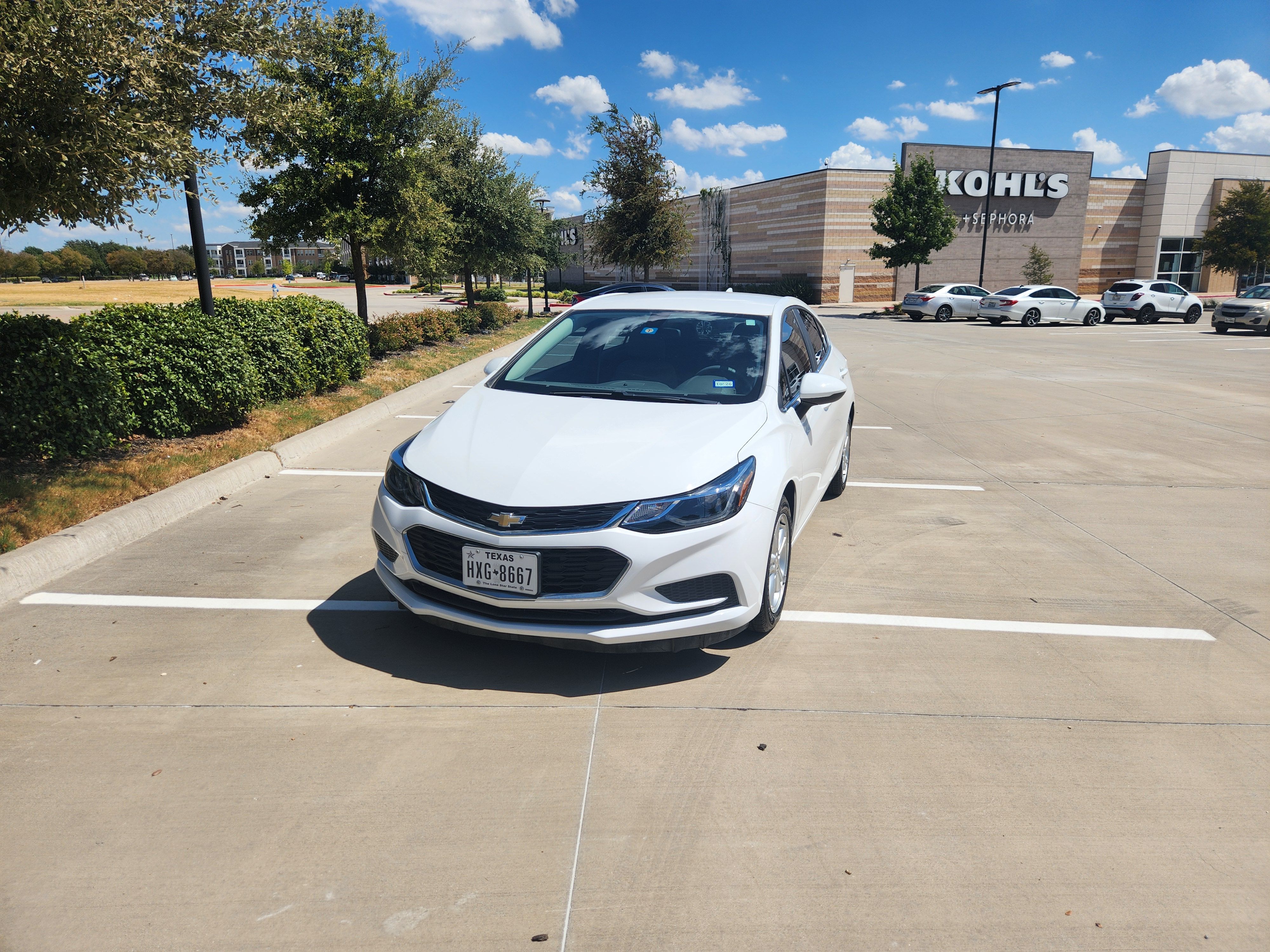 Used 2017 Chevrolet Cruze LT FWD image 4