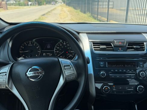 Used 2015 Nissan Altima 2.5 S w/ Power Driver Seat Package FWD image 10