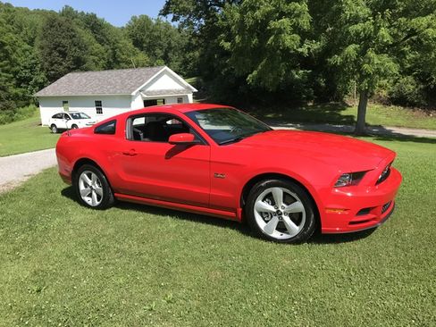 Used 2014 Ford Mustang GT image 8