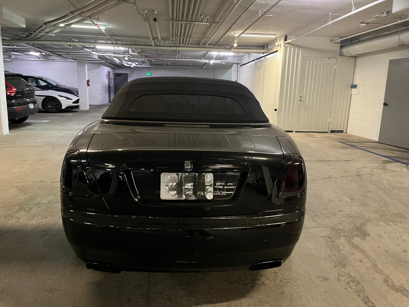 Used 2019 Rolls-Royce Dawn RWD image 2