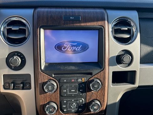 Used 2013 Ford F150 Lariat w/ Luxury Equipment Group image 12