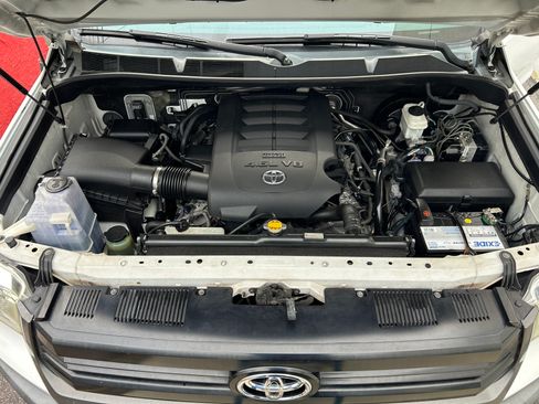 Used 2014 Toyota Tundra SR image 5