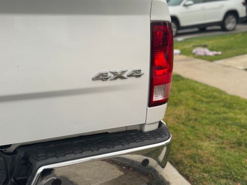 Used 2015 RAM 2500 Tradesman w/ Chrome Appearance Group image 8