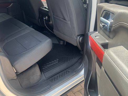 Used 2020 Chevrolet Silverado 1500 RST AWD/4WD image 14