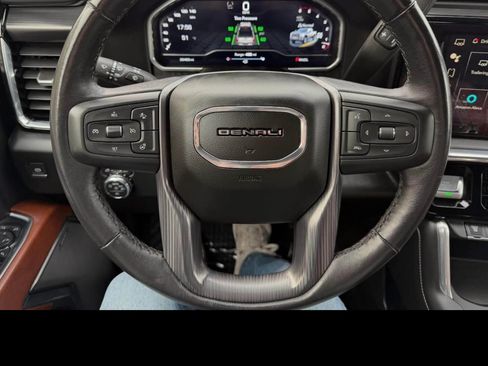 Used 2024 GMC Sierra 3500 Denali Ultimate image 11