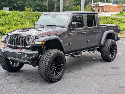 Used 2024 Jeep Gladiator Mojave image 30