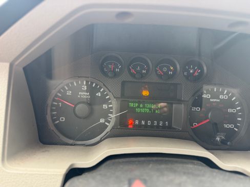 Used 2010 Ford F350 XLT image 10