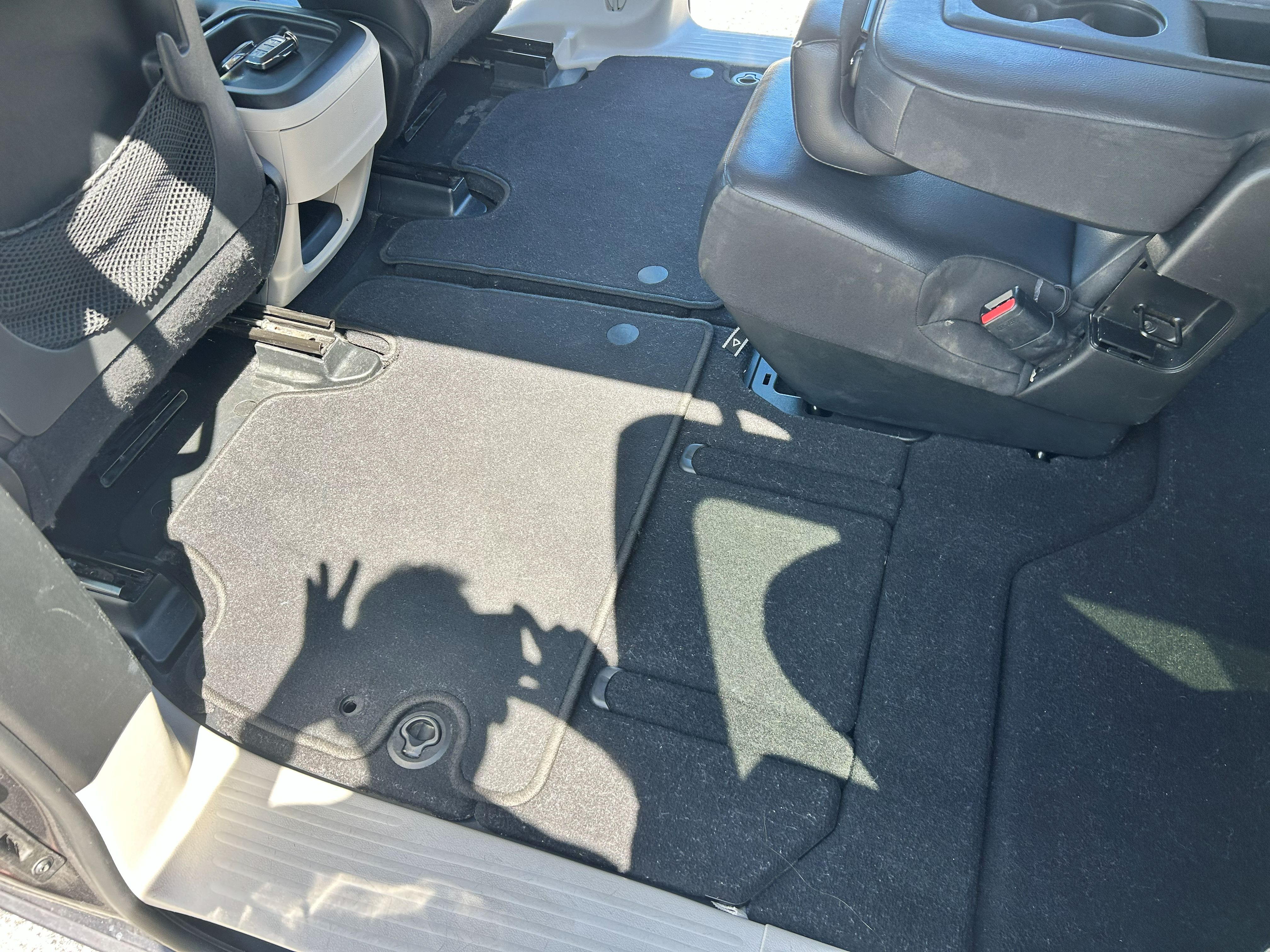 Used 2017 Chrysler Pacifica Touring-L w/ Tire & Wheel Group FWD image 21