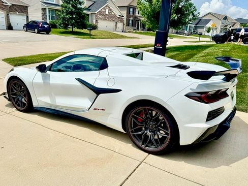 Used 2024 Chevrolet Corvette Z06 image 11
