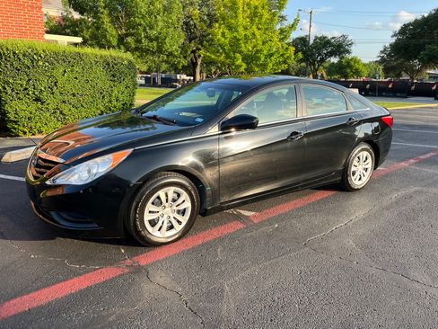 Used 2013 Hyundai Sonata GLS FWD image 3