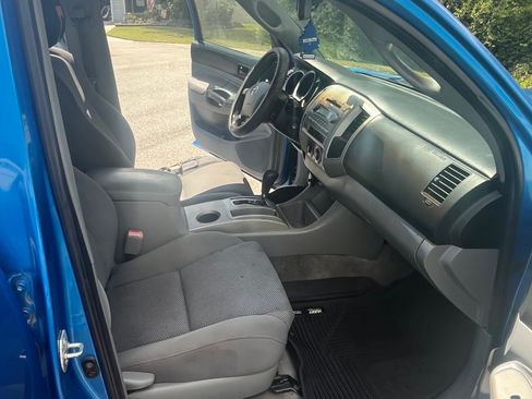 Used 2008 Toyota Tacoma PreRunner w/ TRD Sport Pkg #2 RWD image 10