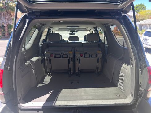 Used 2007 Toyota Sequoia Limited RWD image 11