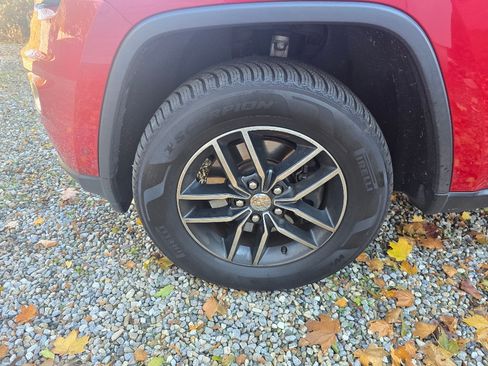 Used 2017 Jeep Grand Cherokee Trailhawk w/ Trailhawk Luxury Group image 23