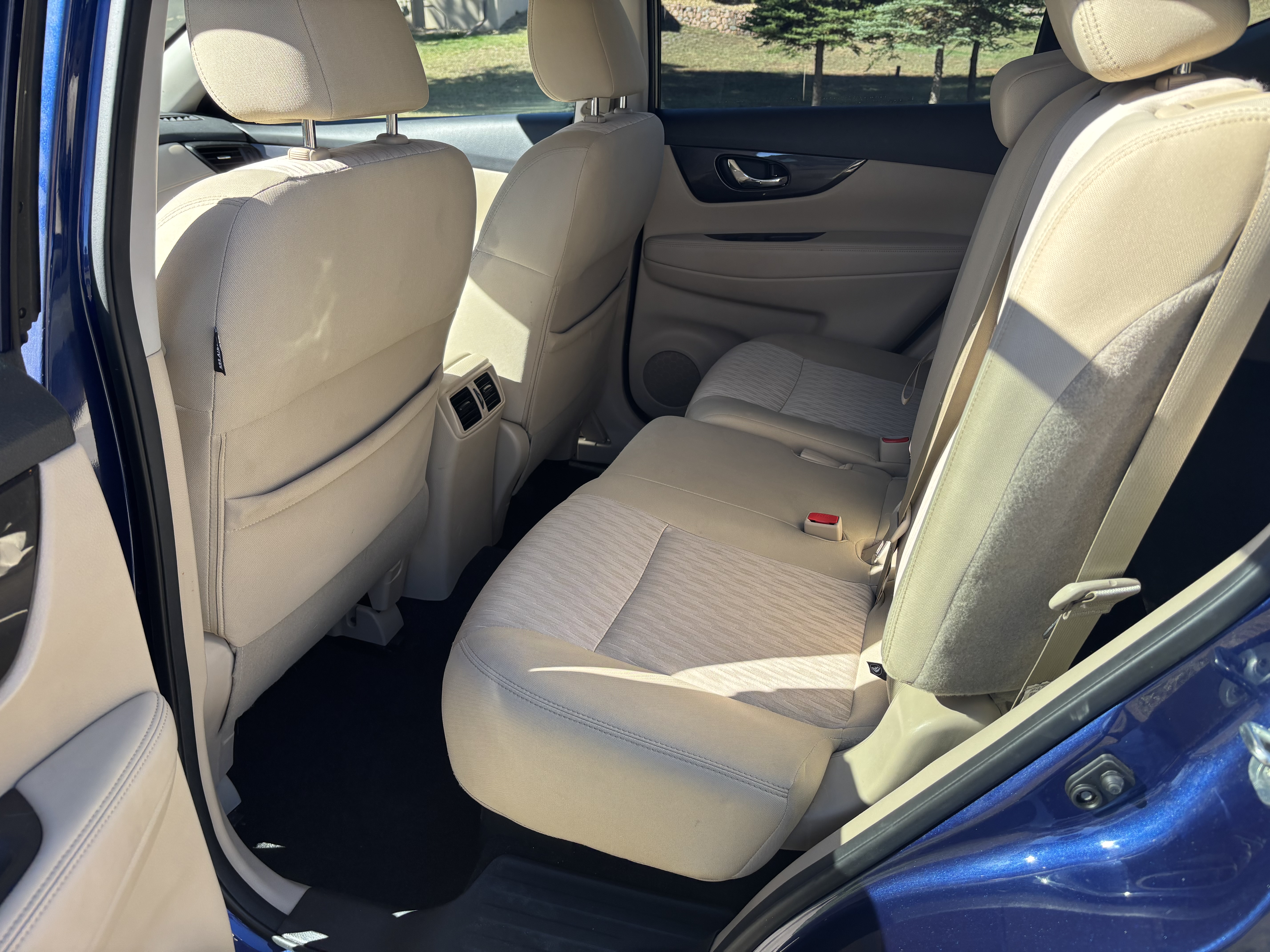 Used 2018 Nissan Rogue SV AWD/4WD image 11