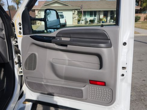 Used 1999 Ford F550 2WD Crew Cab Super Duty image 18