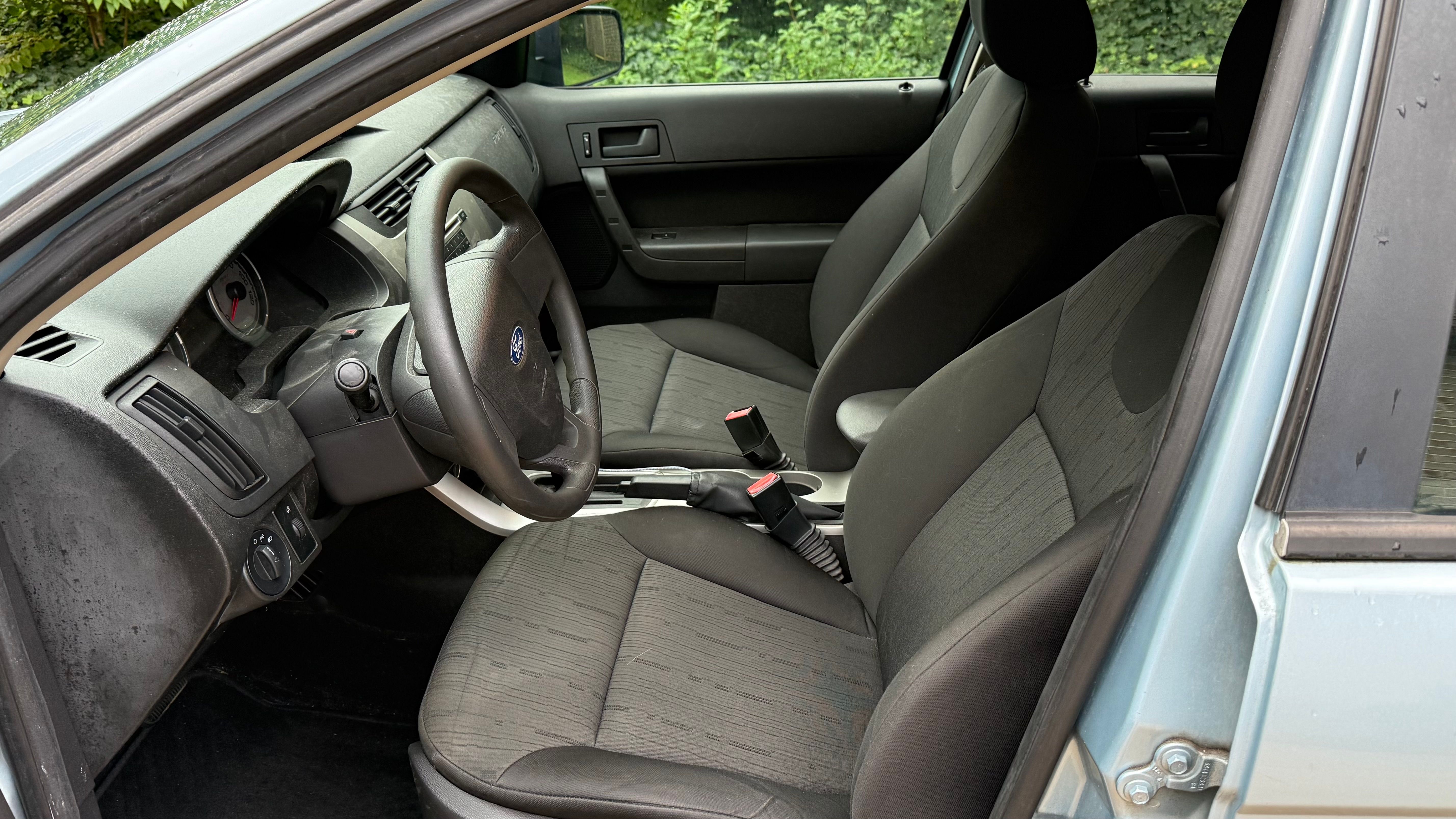 Used 2008 Ford Focus SE FWD image 9