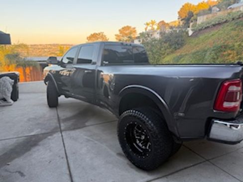 Used 2020 RAM 3500 Laramie image 4