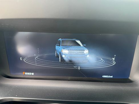 Used 2024 Ford Expedition Platinum image 6