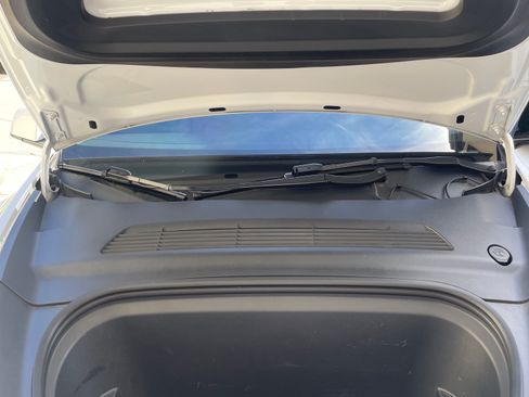 Used 2021 Tesla Model Y Long Range image 13