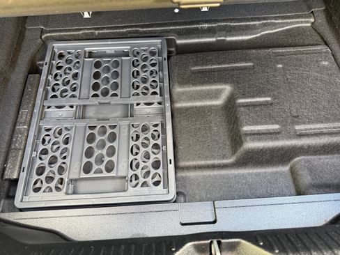 Used 2021 Mercedes-Benz C 300 4MATIC Cabriolet w/ AMG Line image 9