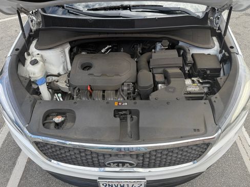 Used 2018 Kia Sorento FWD image 16