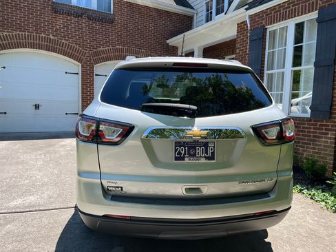Used 2014 Chevrolet Traverse LS AWD/4WD image 4