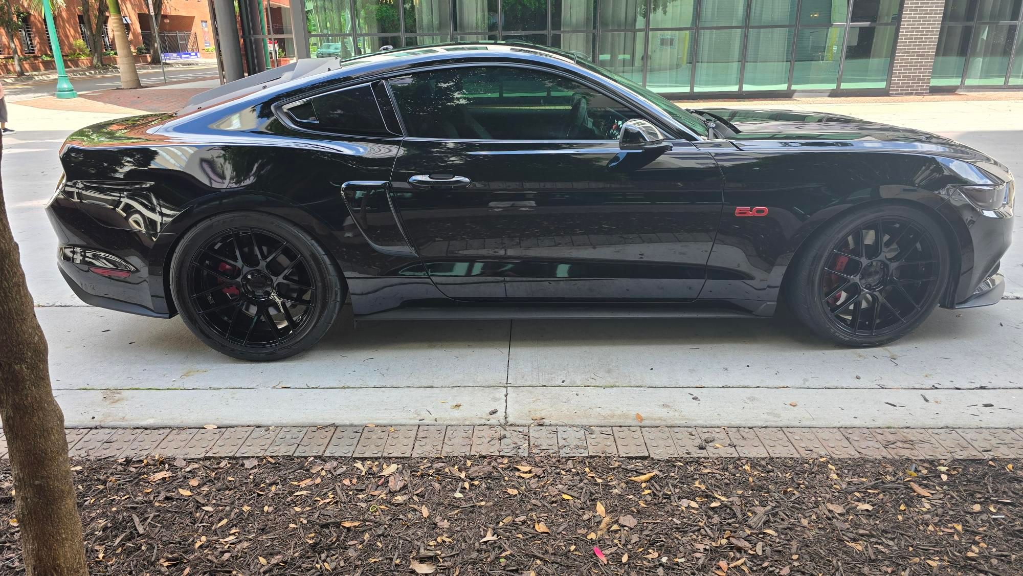 Used 2015 Ford Mustang GT Premium w/ GT Performance Package RWD image 21