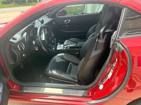 Used 2016 Mercedes-Benz SLK 300 image 10