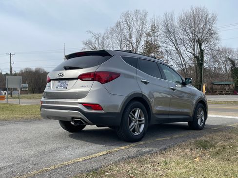 Used 2017 Hyundai Santa Fe Sport image 8