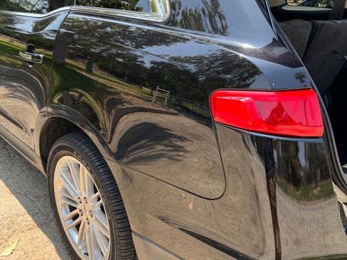 Used 2019 Lincoln MKT AWD image 8