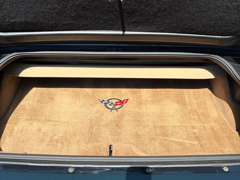Used 2000 Chevrolet Corvette Convertible w/ Performance Handling Pkg RWD image 14