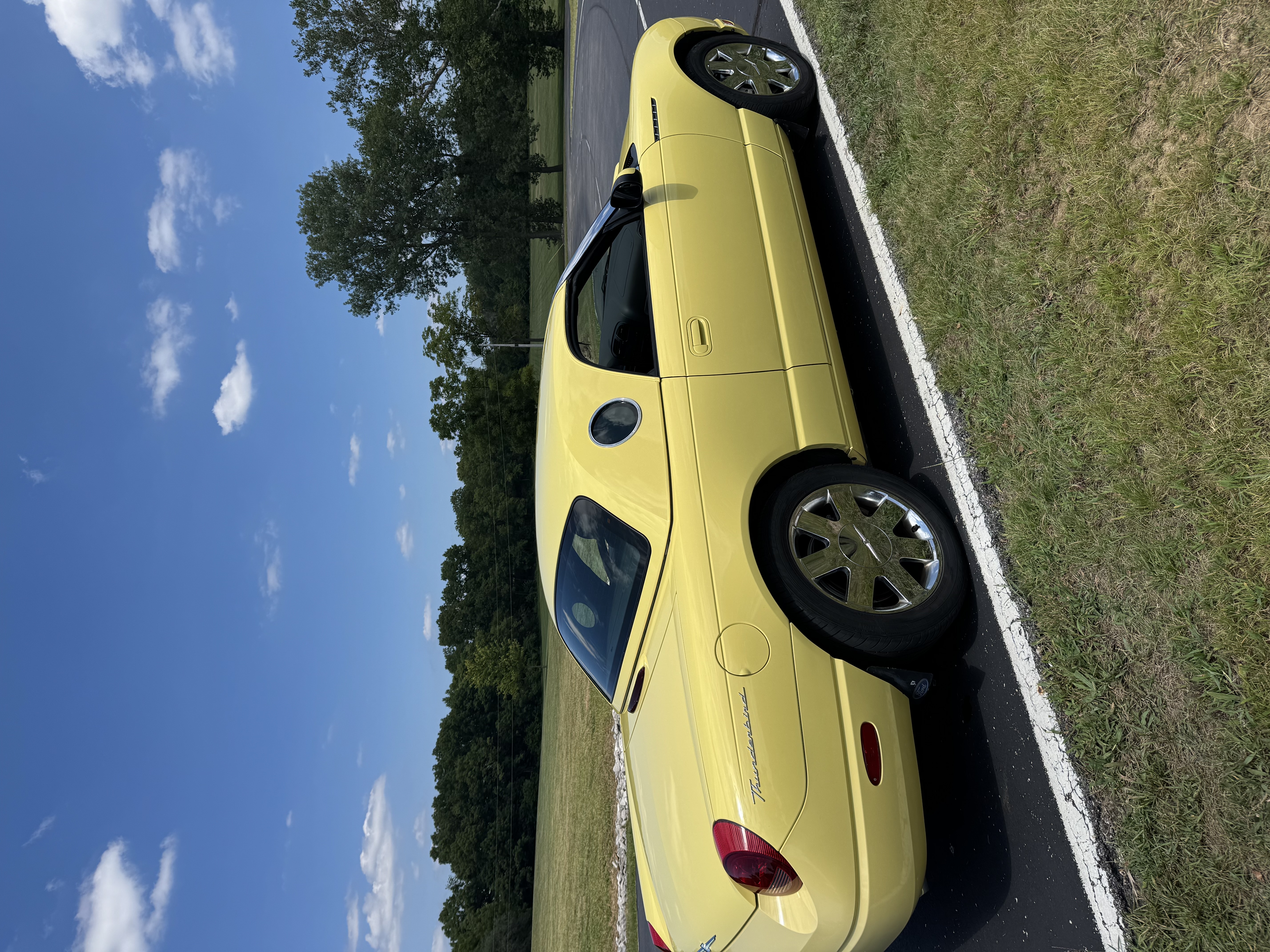 Used 2002 Ford Thunderbird RWD image 6