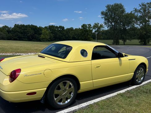 Used 2002 Ford Thunderbird RWD image 6