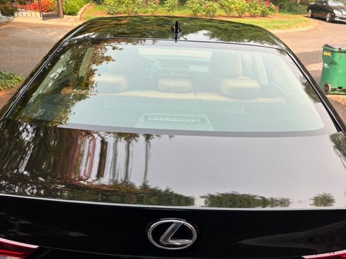 Used 2018 Lexus IS 300 w/ Comfort Package RWD image 5