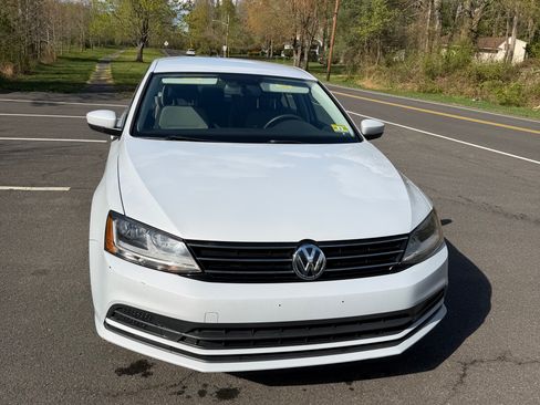 Used 2017 Volkswagen Jetta S w/ Jetta S Cold Weather Package image 10