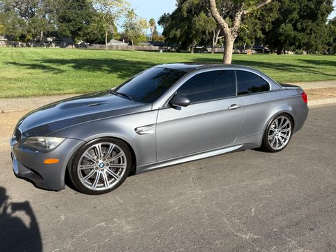 Used 2011 BMW M3 Convertible w/ Convenience Pkg RWD image 15