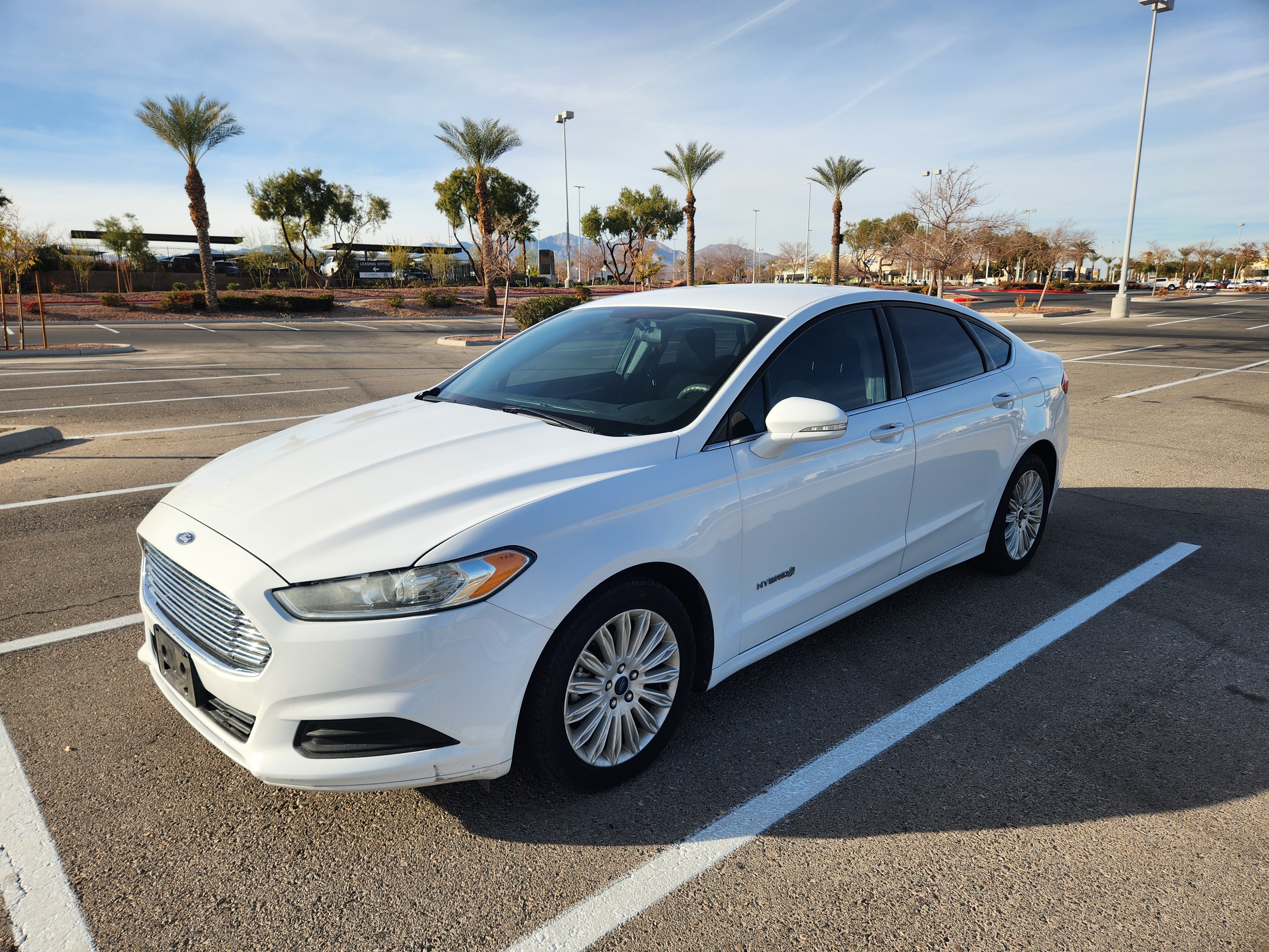 Used 2014 Ford Fusion SE FWD image 1