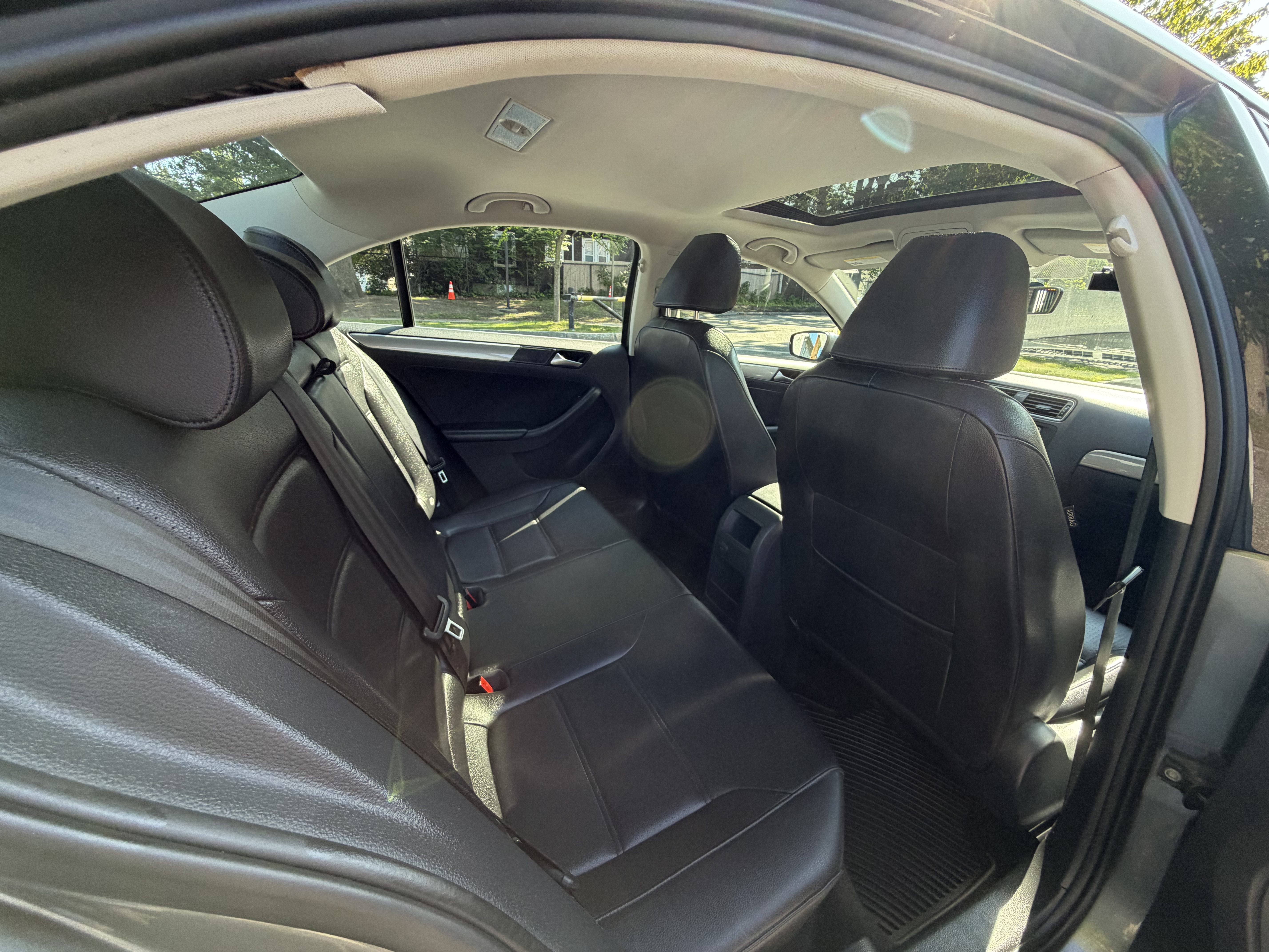 Used 2017 Volkswagen Jetta SE FWD image 16