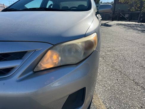 Used 2012 Toyota Corolla LE image 18