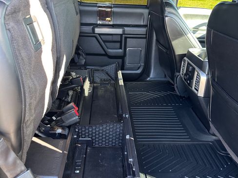 Used 2017 Ford F250 Platinum w/ Platinum Ultimate Package image 18