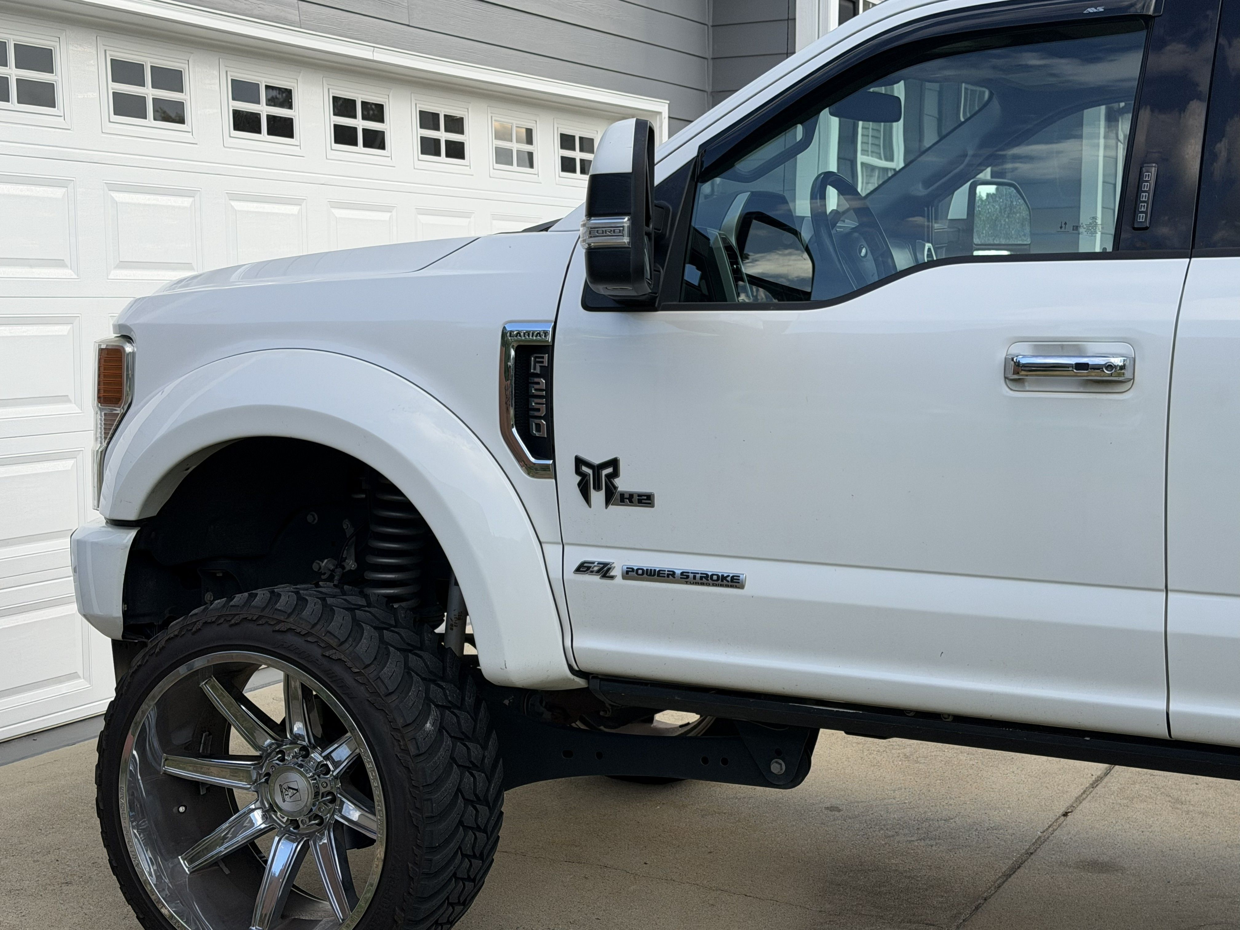 Used 2021 Ford F250 Lariat w/ Lariat Ultimate Package AWD/4WD image 5