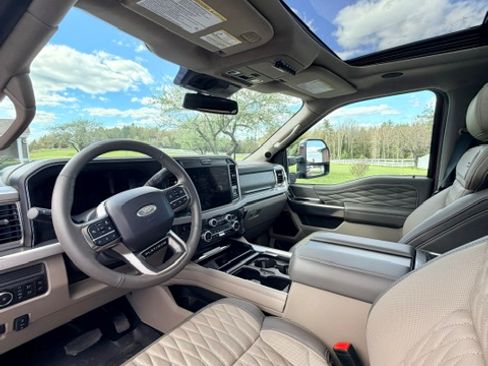 Used 2025 Ford F350 Platinum w/ Platinum Plus Package AWD/4WD image 14