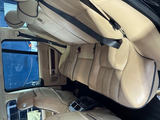 Used 2010 Land Rover Range Rover HSE LUX AWD/4WD image 12