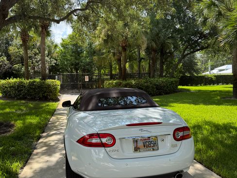 Used 2014 Jaguar XK Convertible RWD image 13