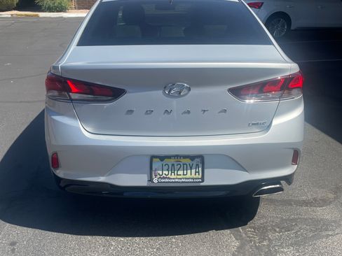 Used 2019 Hyundai Sonata Limited FWD image 2