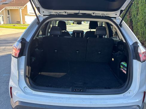 Used 2020 Ford Edge SEL image 12