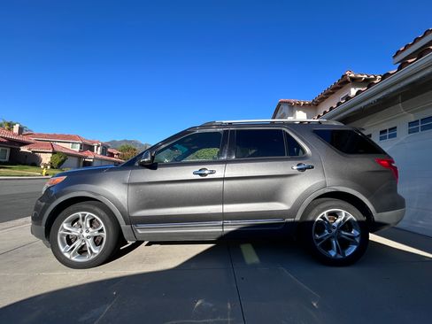 Used 2015 Ford Explorer Limited image 2