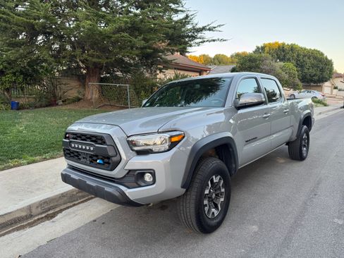 Used 2021 Toyota Tacoma TRD Off-Road w/ TRD Premium Off Road Package image 1